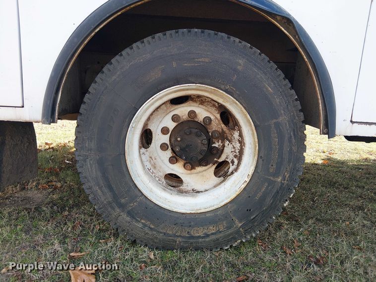 image for item EE1384 2007 Ford F650 utility / service truck