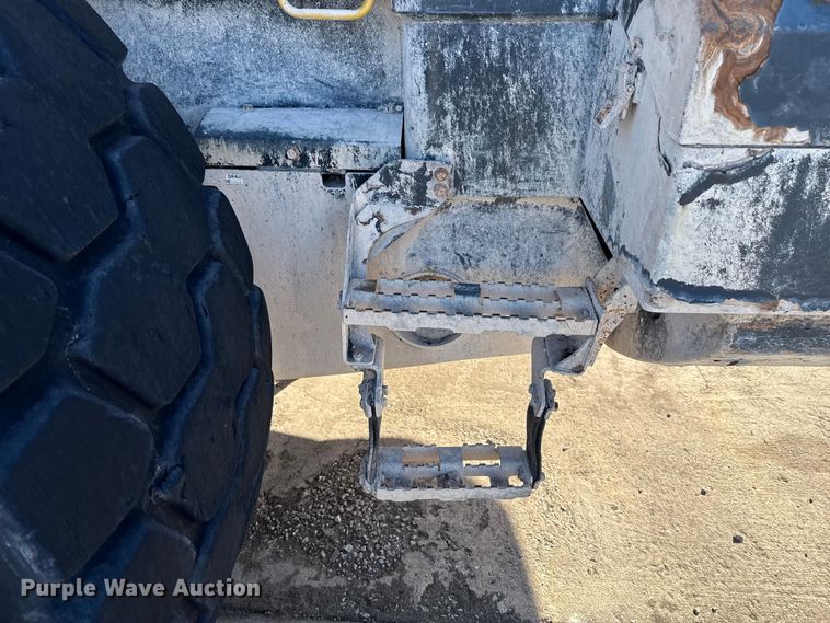 image for item EE3385 2013 Komatsu WA500-7 wheel loader