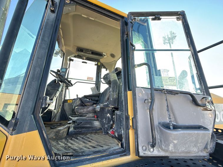 image for item EE3385 2013 Komatsu WA500-7 wheel loader