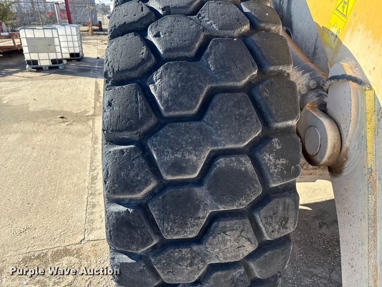 image for item EE3385 2013 Komatsu WA500-7 wheel loader