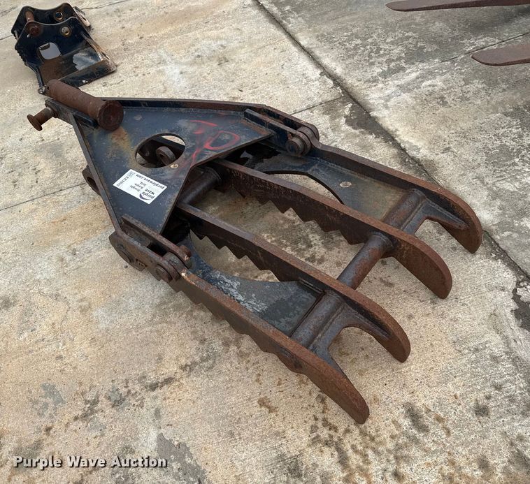 image for item EE3392 SEB excavator thumb