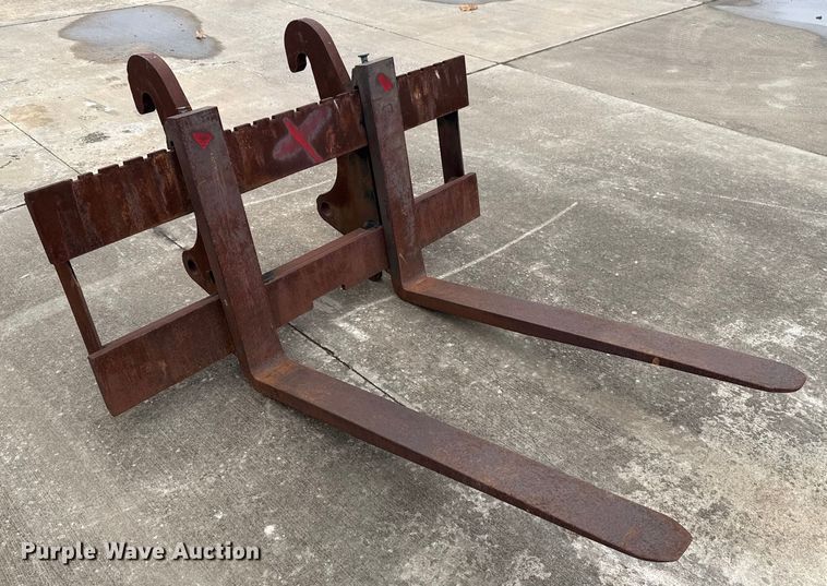 image for item EE3393 Wheel loader forks