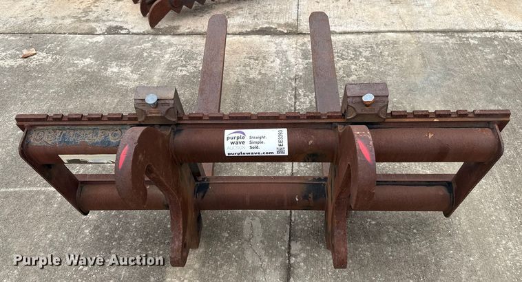 image for item EE3393 Wheel loader forks