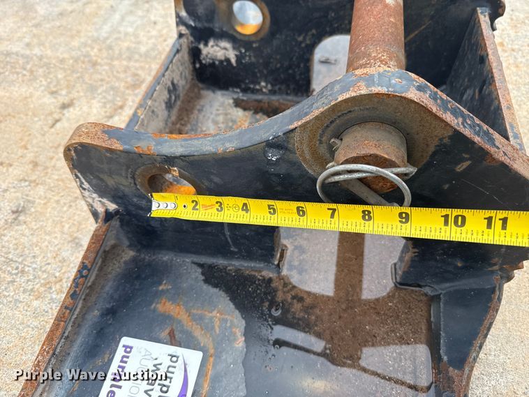 image for item EE3394 Excavator plate attachment