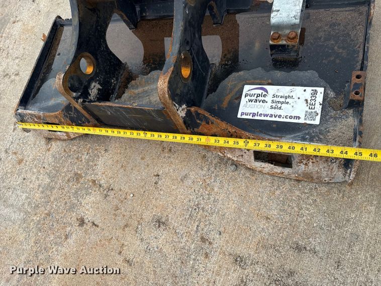 image for item EE3394 Excavator plate attachment