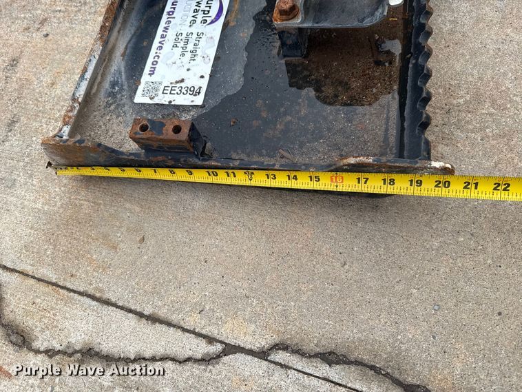 image for item EE3394 Excavator plate attachment