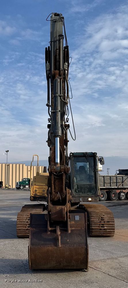 image for item EE3404 Volvo EC220DL excavator