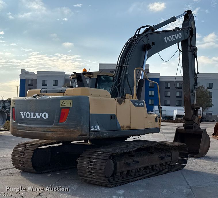 image for item EE3404 Volvo EC220DL excavator