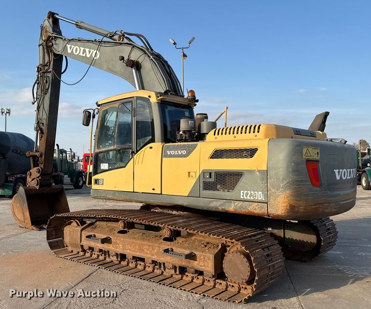 image for item EE3404 Volvo EC220DL excavator