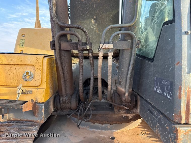 image for item EE3404 Volvo EC220DL excavator