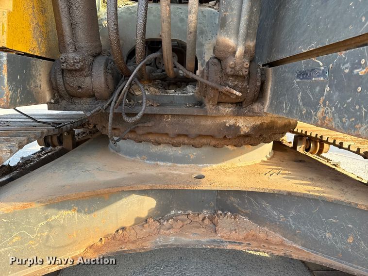 image for item EE3404 Volvo EC220DL excavator