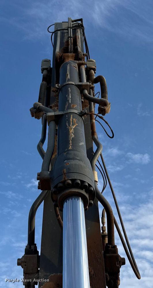 image for item EE3404 Volvo EC220DL excavator