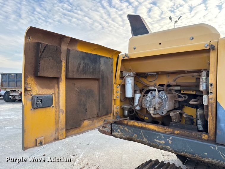 image for item EE3404 Volvo EC220DL excavator