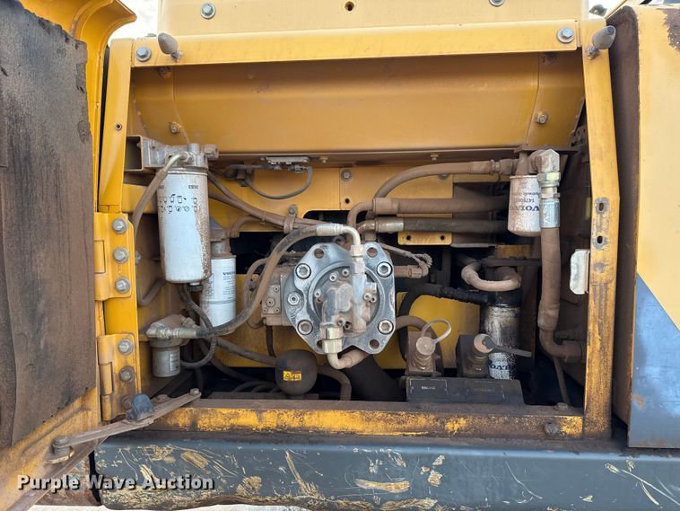 image for item EE3404 Volvo EC220DL excavator