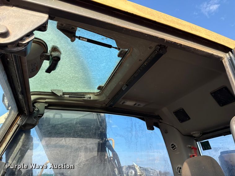 image for item EE3404 Volvo EC220DL excavator