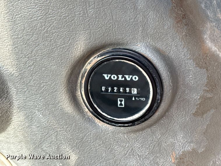 image for item EE3404 Volvo EC220DL excavator