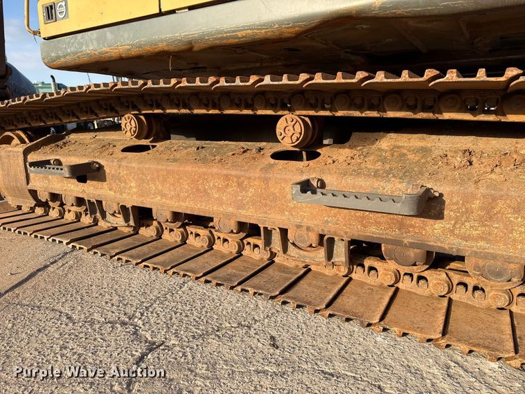 image for item EE3404 Volvo EC220DL excavator