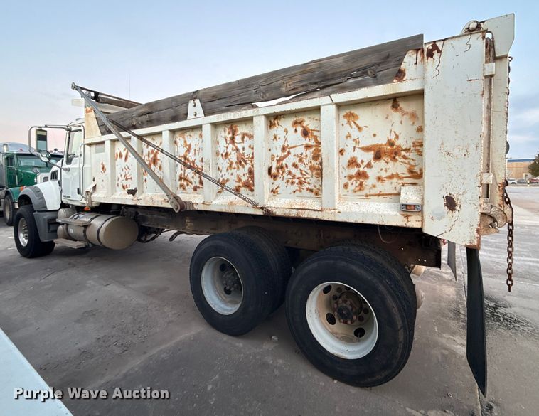 image for item EE3405 2007 Mack CTP713 dump truck