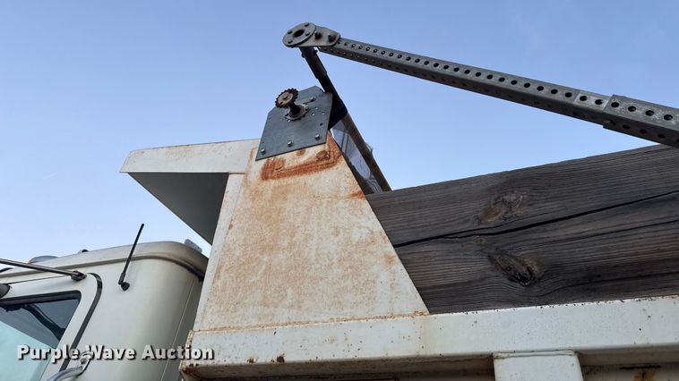 image for item EE3405 2007 Mack CTP713 dump truck