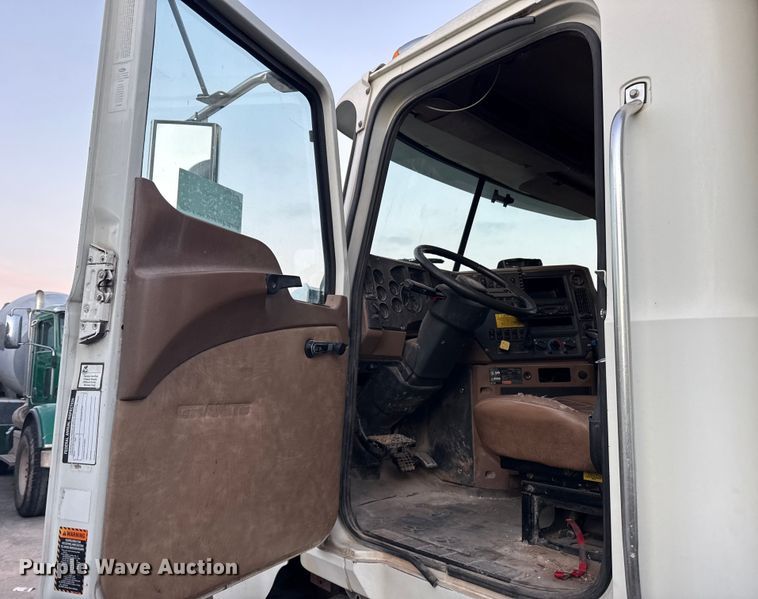 image for item EE3405 2007 Mack CTP713 dump truck