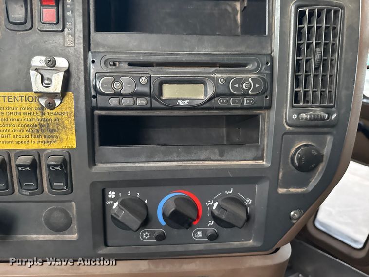 image for item EE3405 2007 Mack CTP713 dump truck