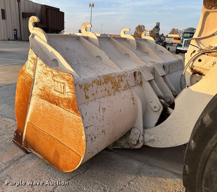 image for item EE3407 2002 Caterpillar 980G Series II wheel loader