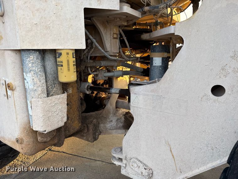 image for item EE3407 2002 Caterpillar 980G Series II wheel loader