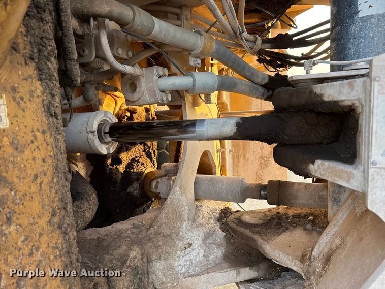 image for item EE3407 2002 Caterpillar 980G Series II wheel loader