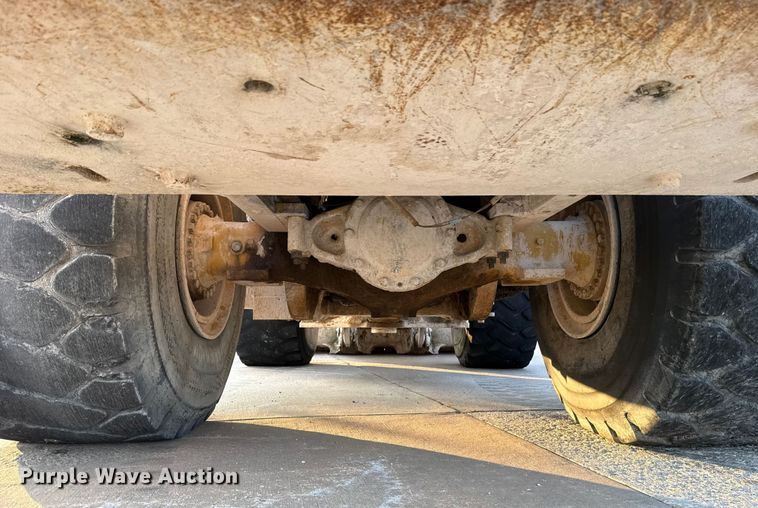 image for item EE3407 2002 Caterpillar 980G Series II wheel loader