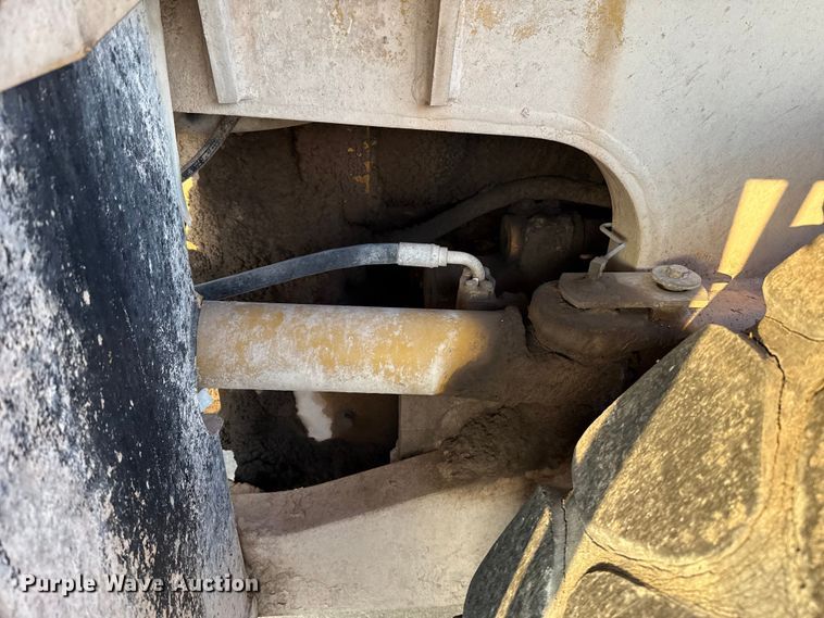 image for item EE3407 2002 Caterpillar 980G Series II wheel loader