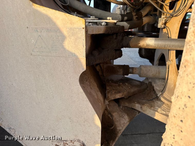 image for item EE3407 2002 Caterpillar 980G Series II wheel loader