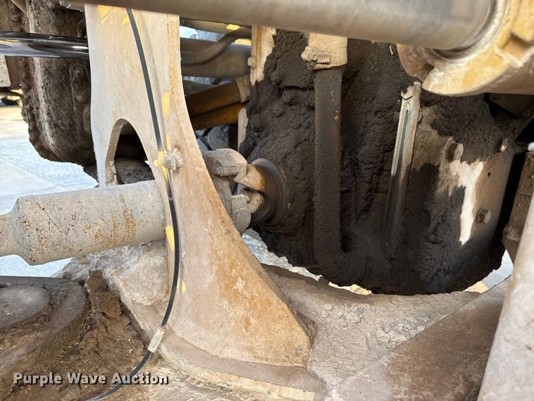 image for item EE3407 2002 Caterpillar 980G Series II wheel loader