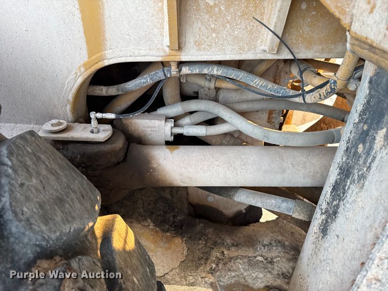 image for item EE3407 2002 Caterpillar 980G Series II wheel loader