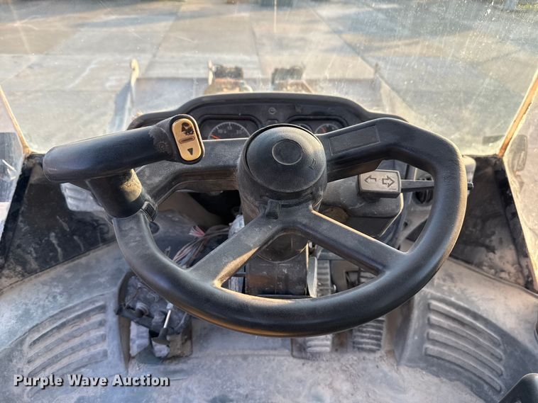 image for item EE3407 2002 Caterpillar 980G Series II wheel loader