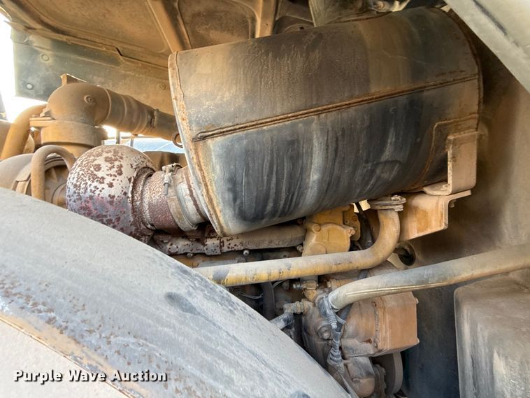 image for item EE3407 2002 Caterpillar 980G Series II wheel loader