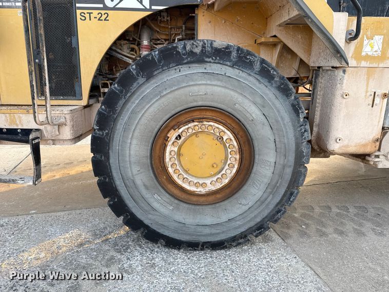 image for item EE3407 2002 Caterpillar 980G Series II wheel loader