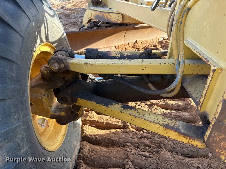 image for item EE3421 1993 Caterpillar 12G motor grader