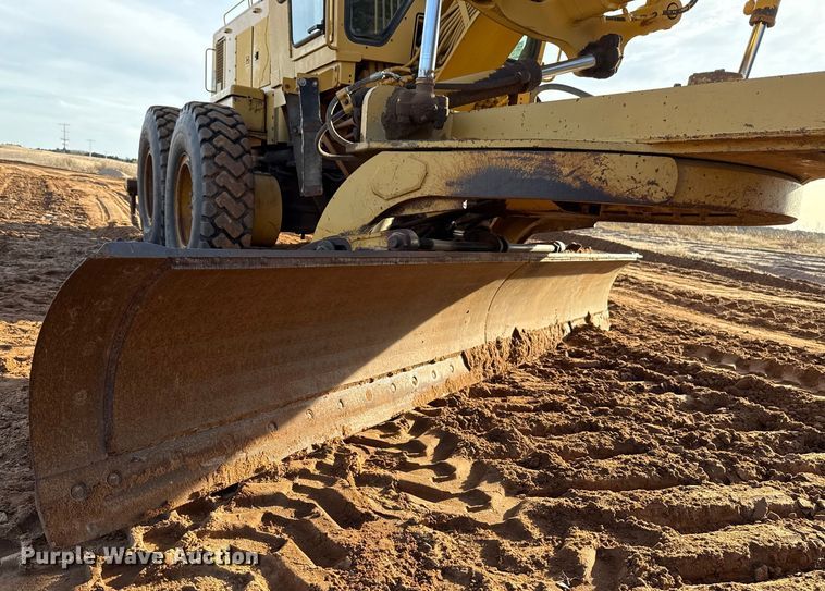 image for item EE3421 1993 Caterpillar 12G motor grader