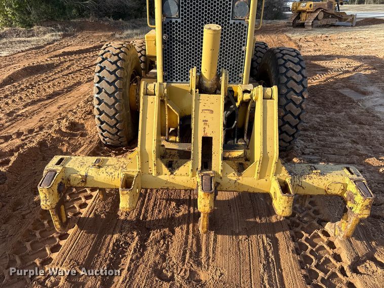 image for item EE3421 1993 Caterpillar 12G motor grader