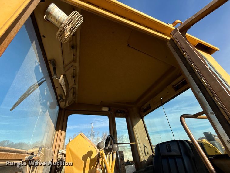 image for item EE3421 1993 Caterpillar 12G motor grader