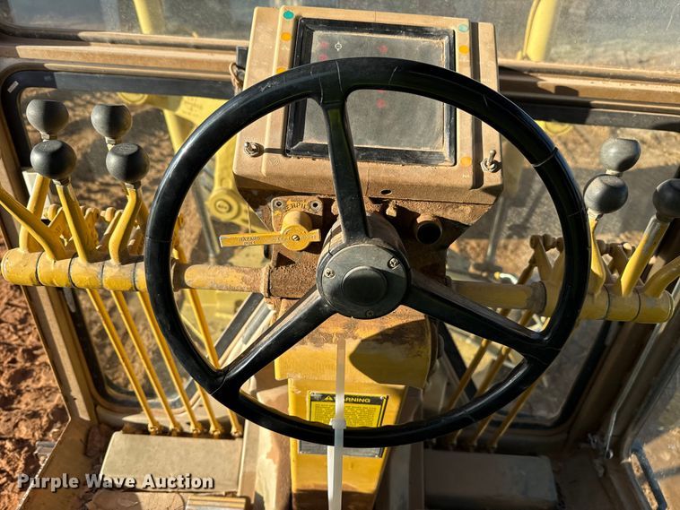 image for item EE3421 1993 Caterpillar 12G motor grader