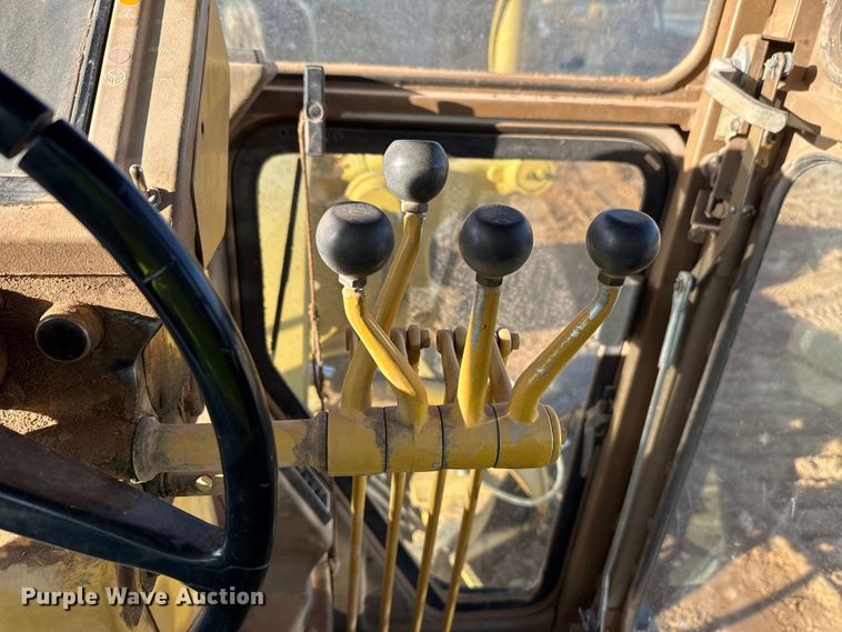 image for item EE3421 1993 Caterpillar 12G motor grader