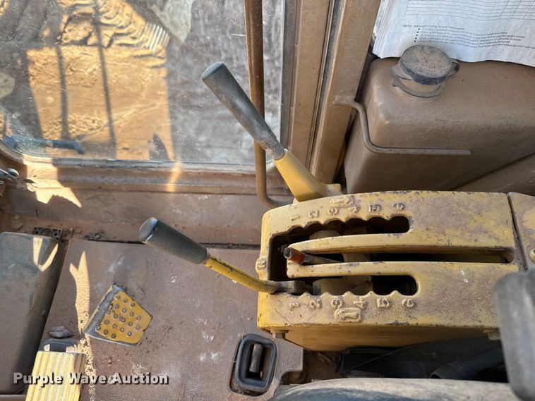 image for item EE3421 1993 Caterpillar 12G motor grader