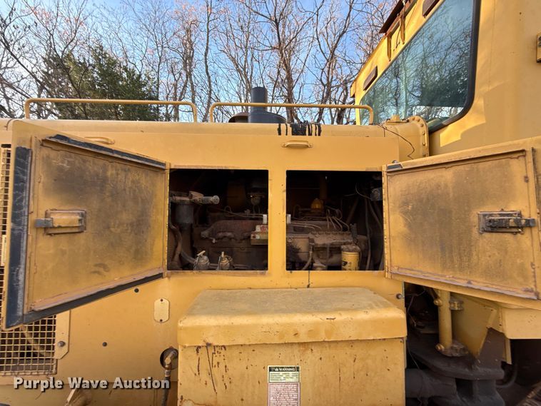 image for item EE3421 1993 Caterpillar 12G motor grader