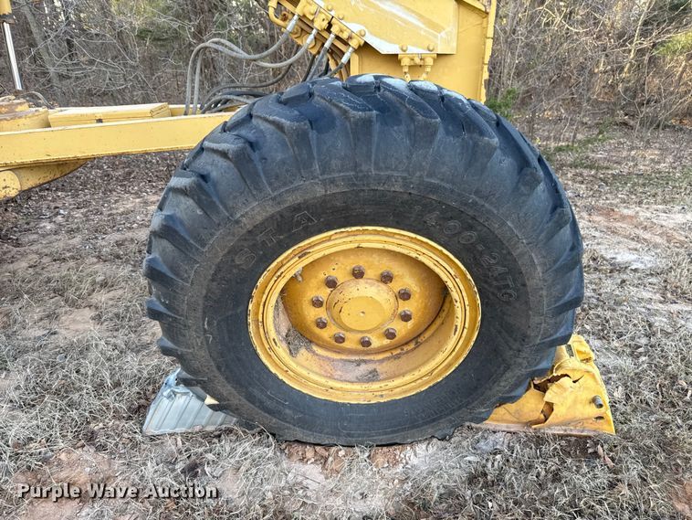 image for item EE3421 1993 Caterpillar 12G motor grader