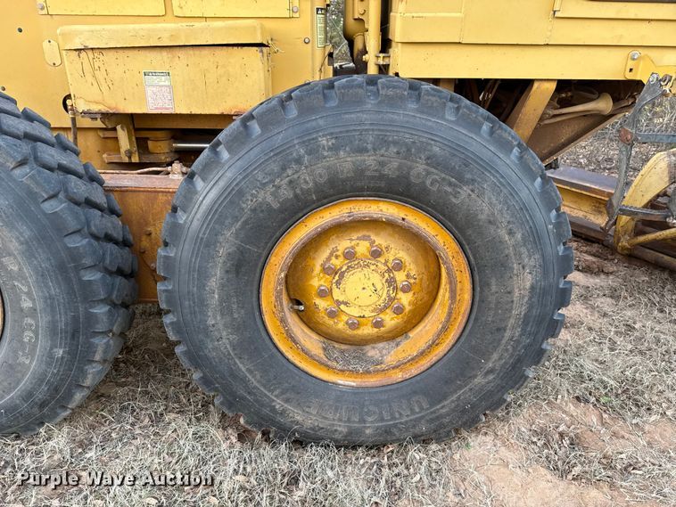 image for item EE3421 1993 Caterpillar 12G motor grader