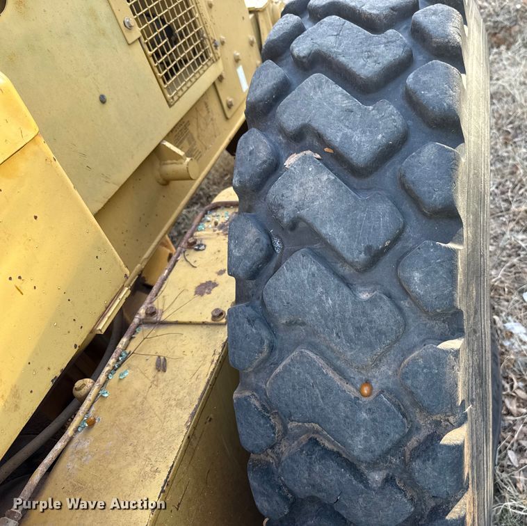 image for item EE3421 1993 Caterpillar 12G motor grader