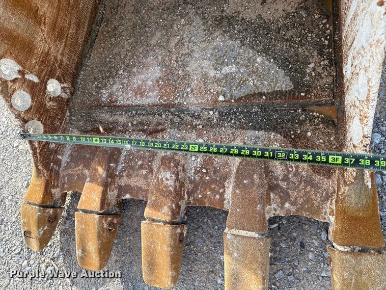 image for item EE3425 2002 Caterpillar 325CL excavator