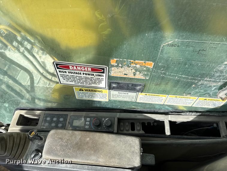 image for item EE3425 2002 Caterpillar 325CL excavator