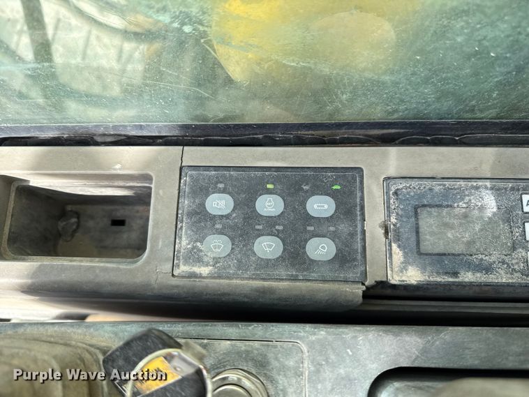 image for item EE3425 2002 Caterpillar 325CL excavator